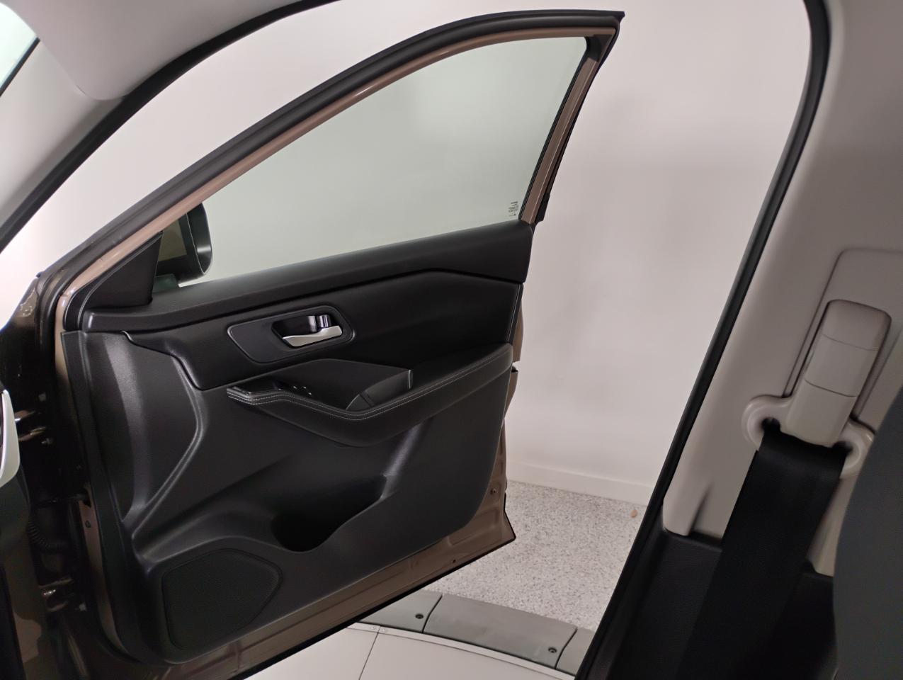 Nissan Rogue SV 2024