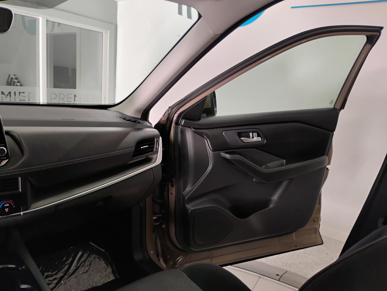 Nissan Rogue SV 2024