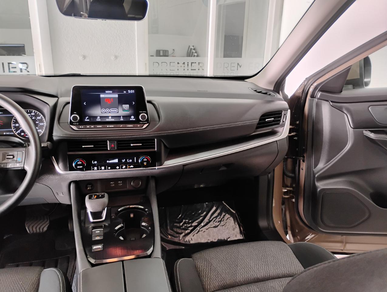 Nissan Rogue SV 2024