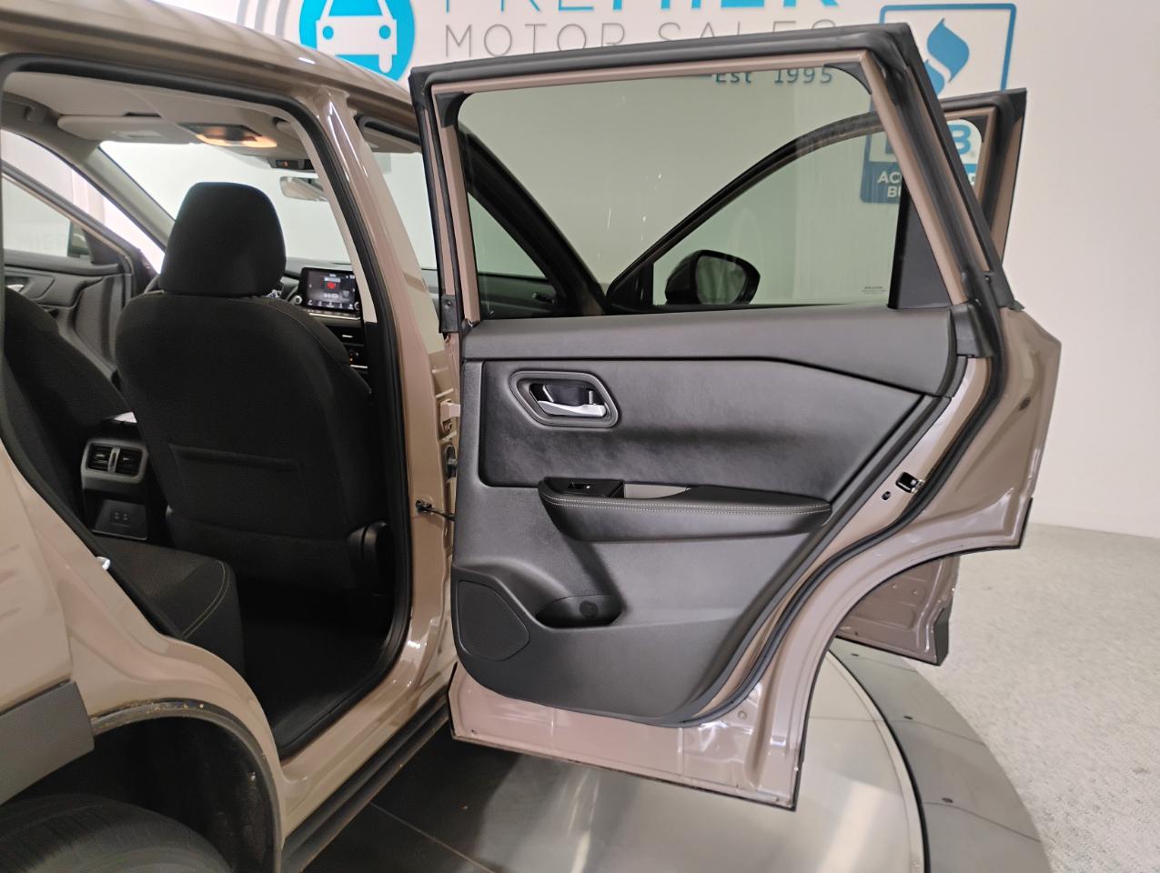 Nissan Rogue SV 2024