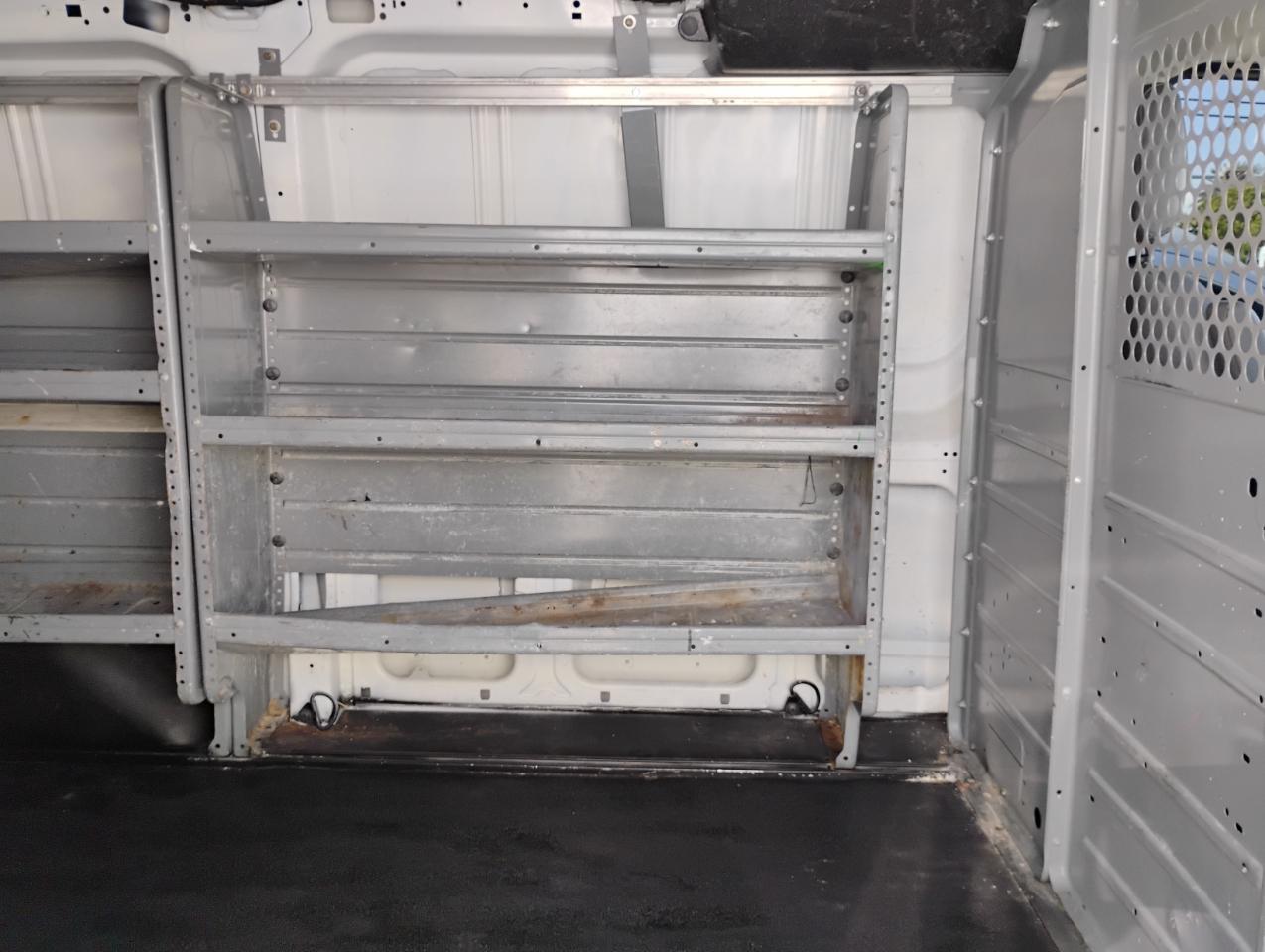 Ford Transit 150 Van Low Roof w/Sliding Pass. 130-in. WB 2015