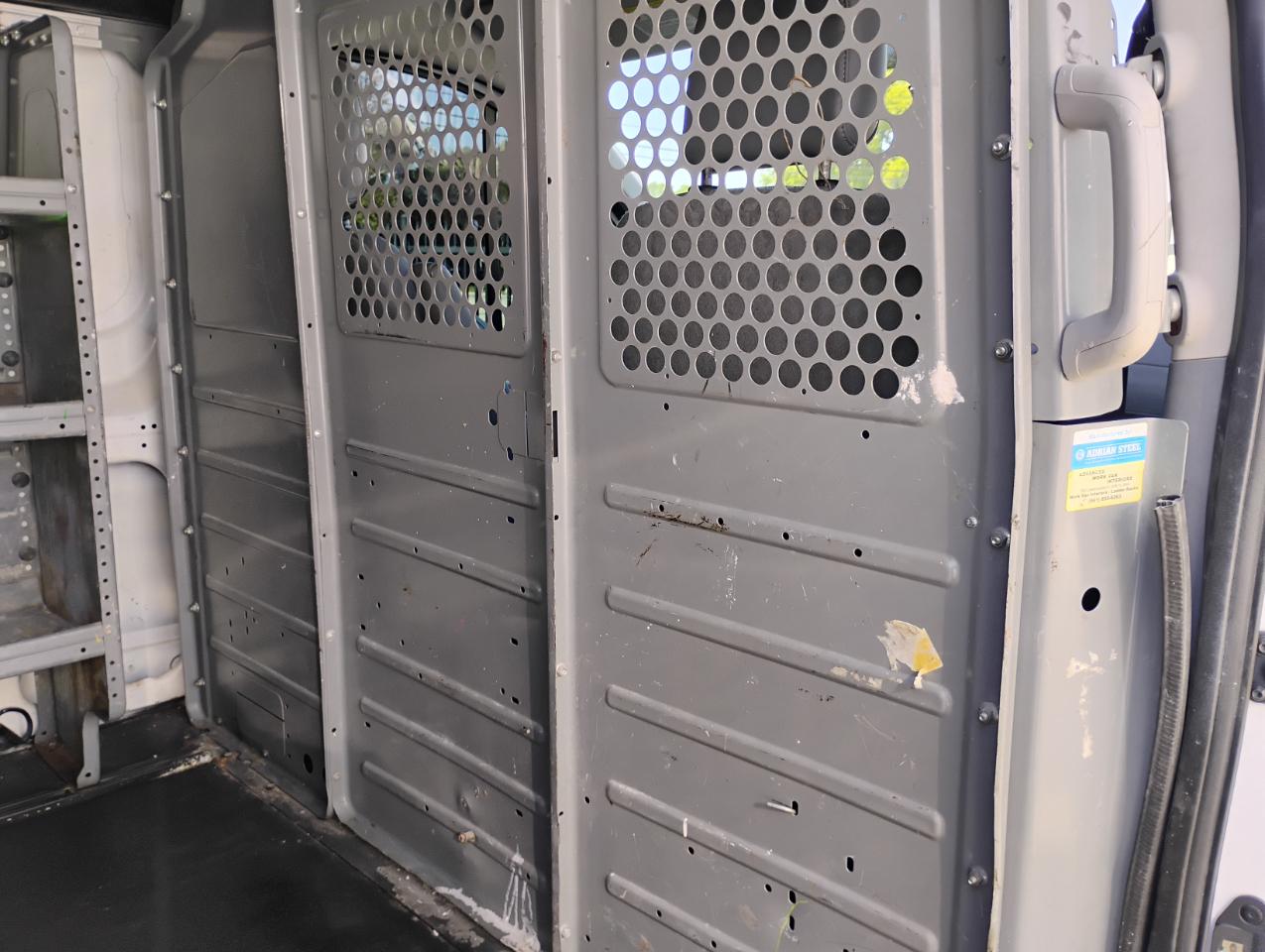 Ford Transit 150 Van Low Roof w/Sliding Pass. 130-in. WB 2015