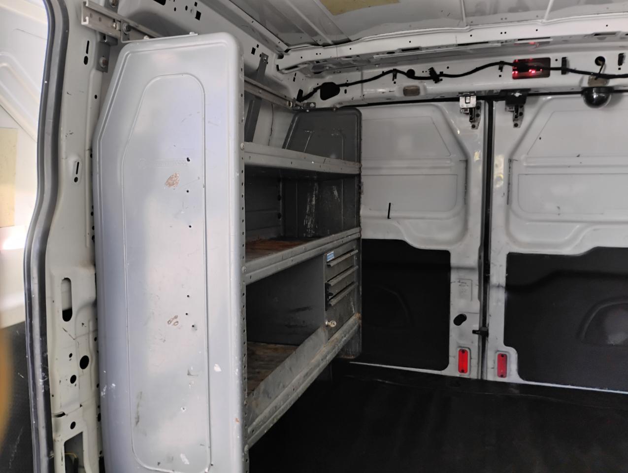 Ford Transit 150 Van Low Roof w/Sliding Pass. 130-in. WB 2015