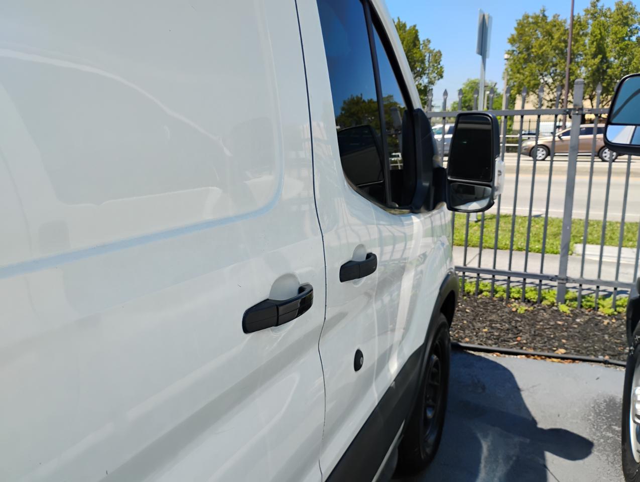 Ford Transit 150 Van Low Roof w/Sliding Pass. 130-in. WB 2015