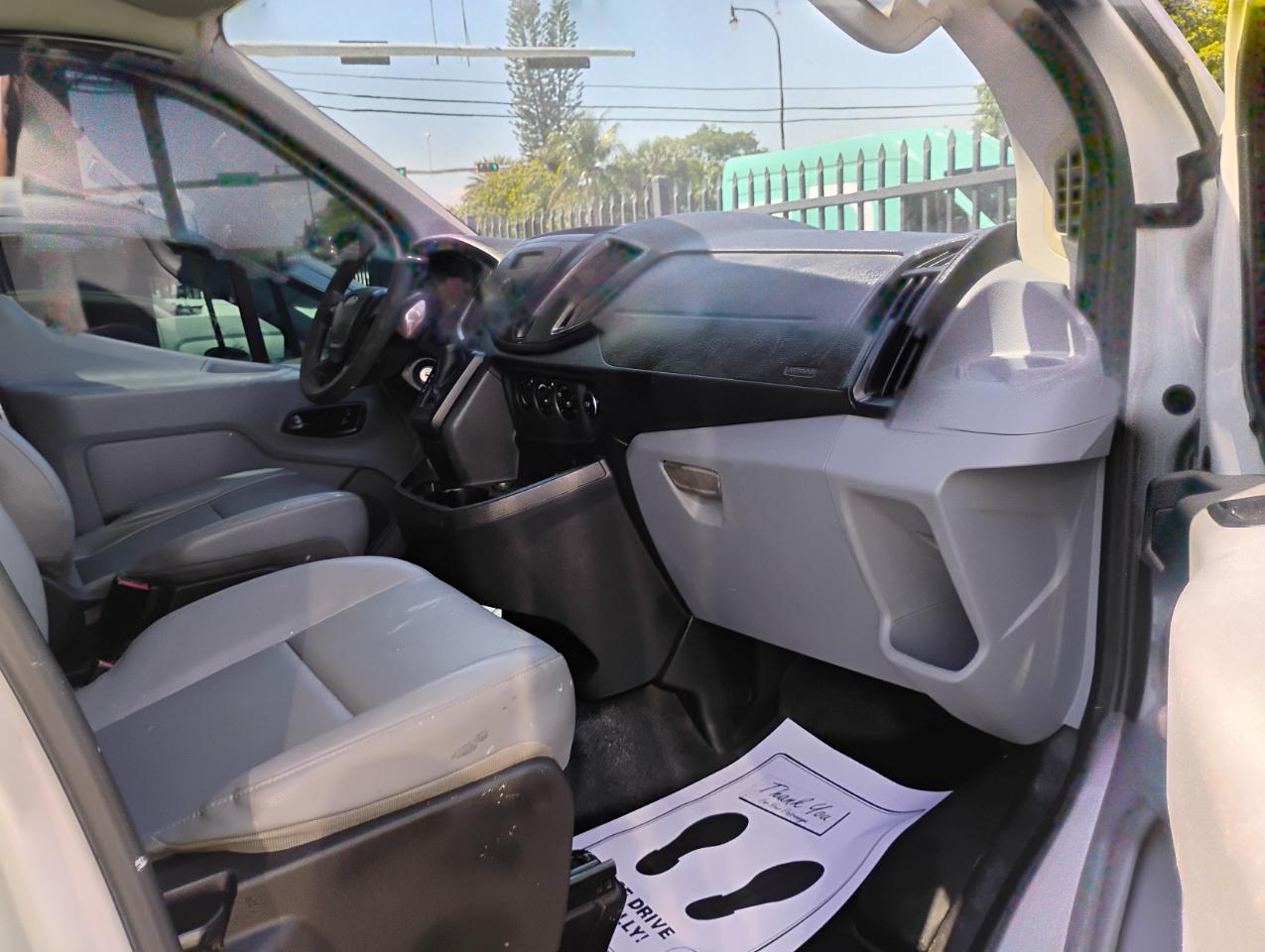 Ford Transit 150 Van Low Roof w/Sliding Pass. 130-in. WB 2015