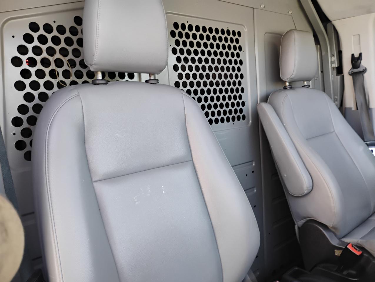 Ford Transit 150 Van Low Roof w/Sliding Pass. 130-in. WB 2015