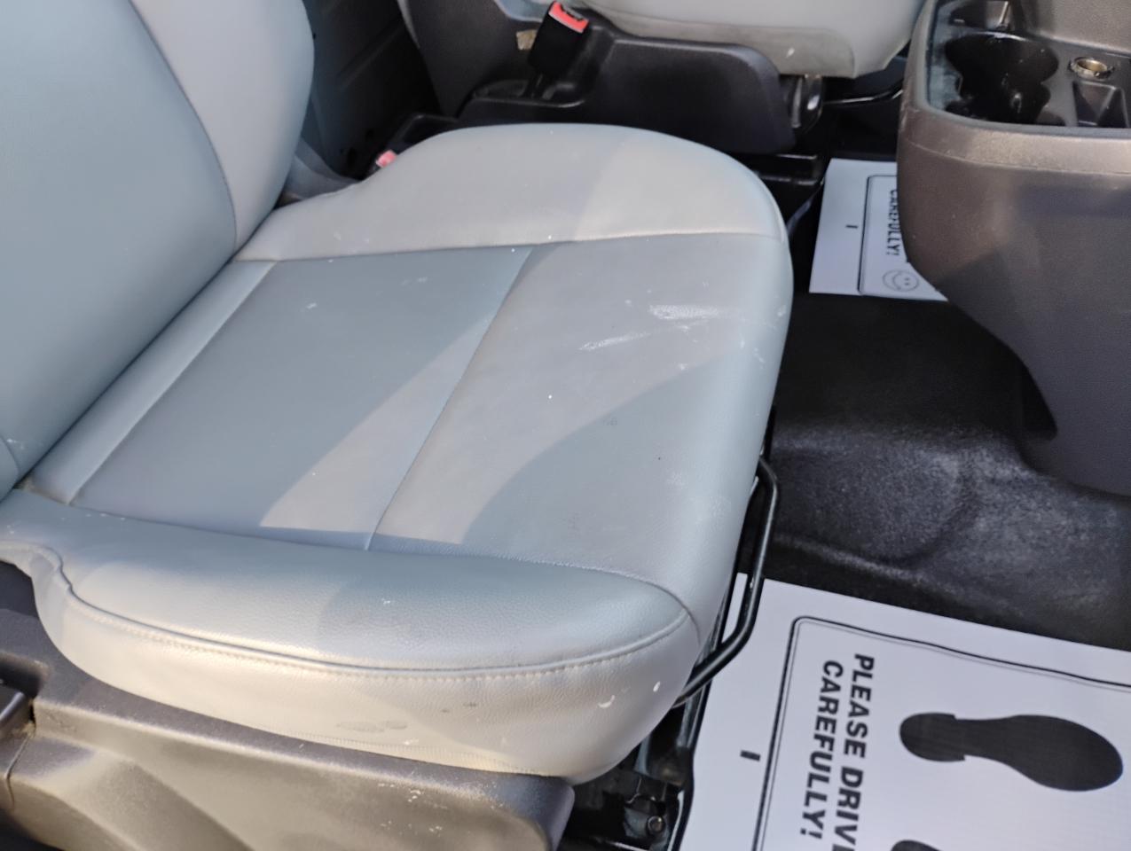 Ford Transit 150 Van Low Roof w/Sliding Pass. 130-in. WB 2015