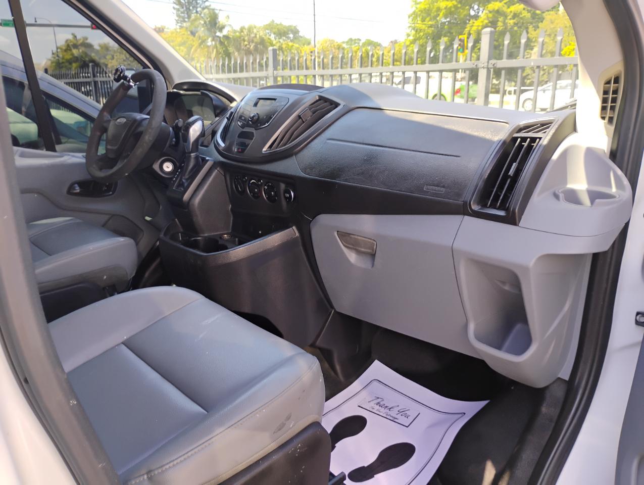 Ford Transit 150 Van Low Roof w/Sliding Pass. 130-in. WB 2015