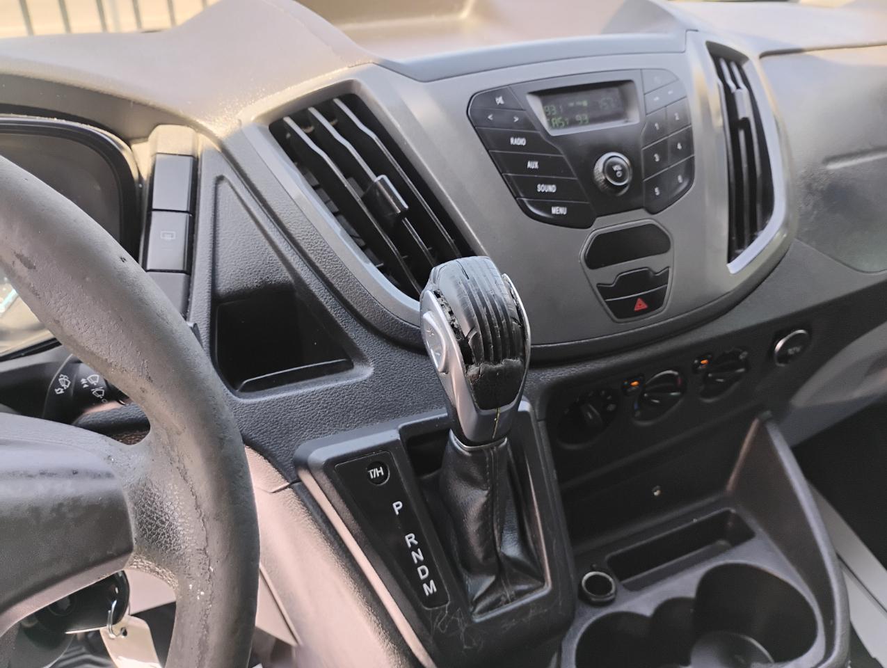 Ford Transit 150 Van Low Roof w/Sliding Pass. 130-in. WB 2015