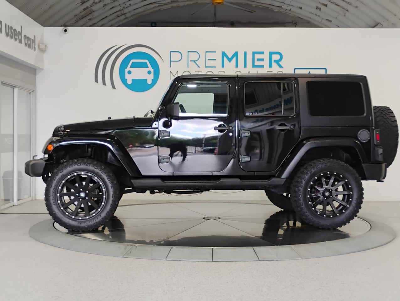 Jeep Wrangler Unlimited Sport 4WD 2011