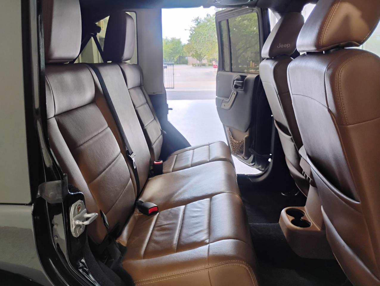 Jeep Wrangler Unlimited Sport 4WD 2011