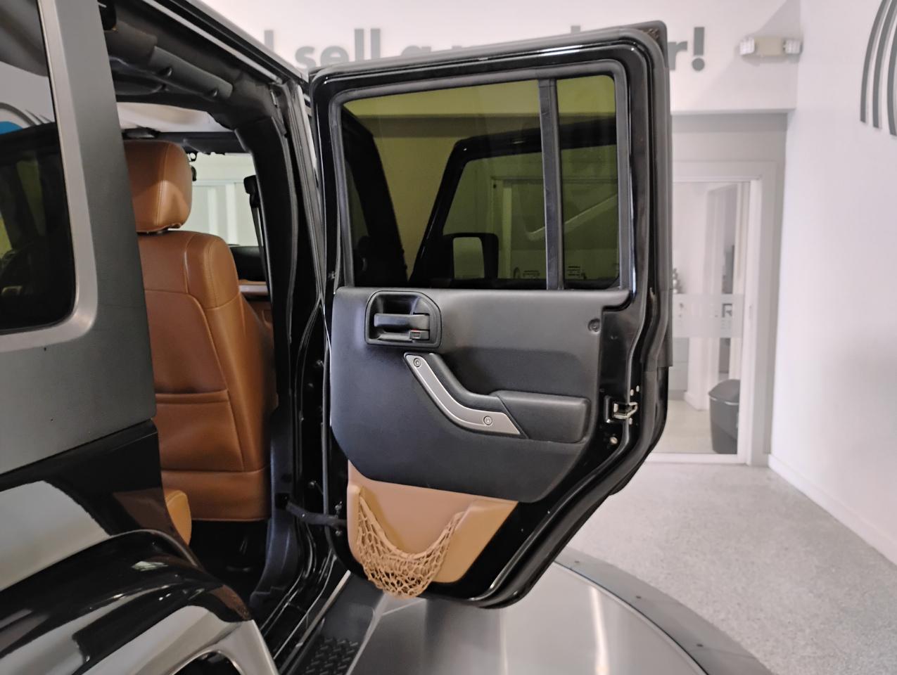 Jeep Wrangler Unlimited Sport 4WD 2011