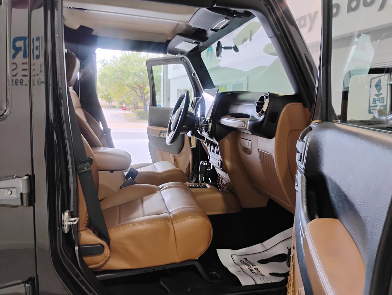 Jeep Wrangler Unlimited Sport 4WD 2011