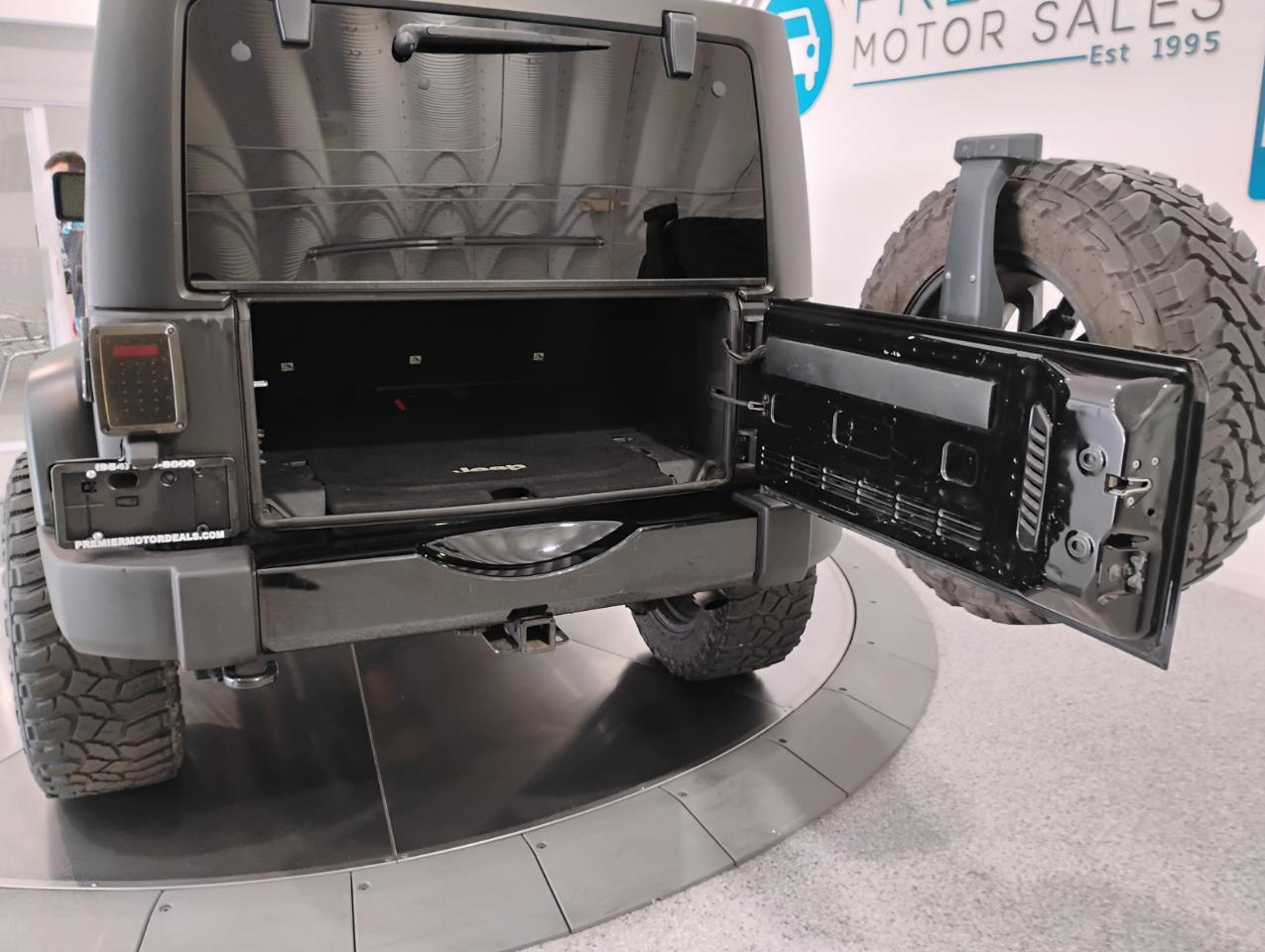 Jeep Wrangler Unlimited Sport 4WD 2011