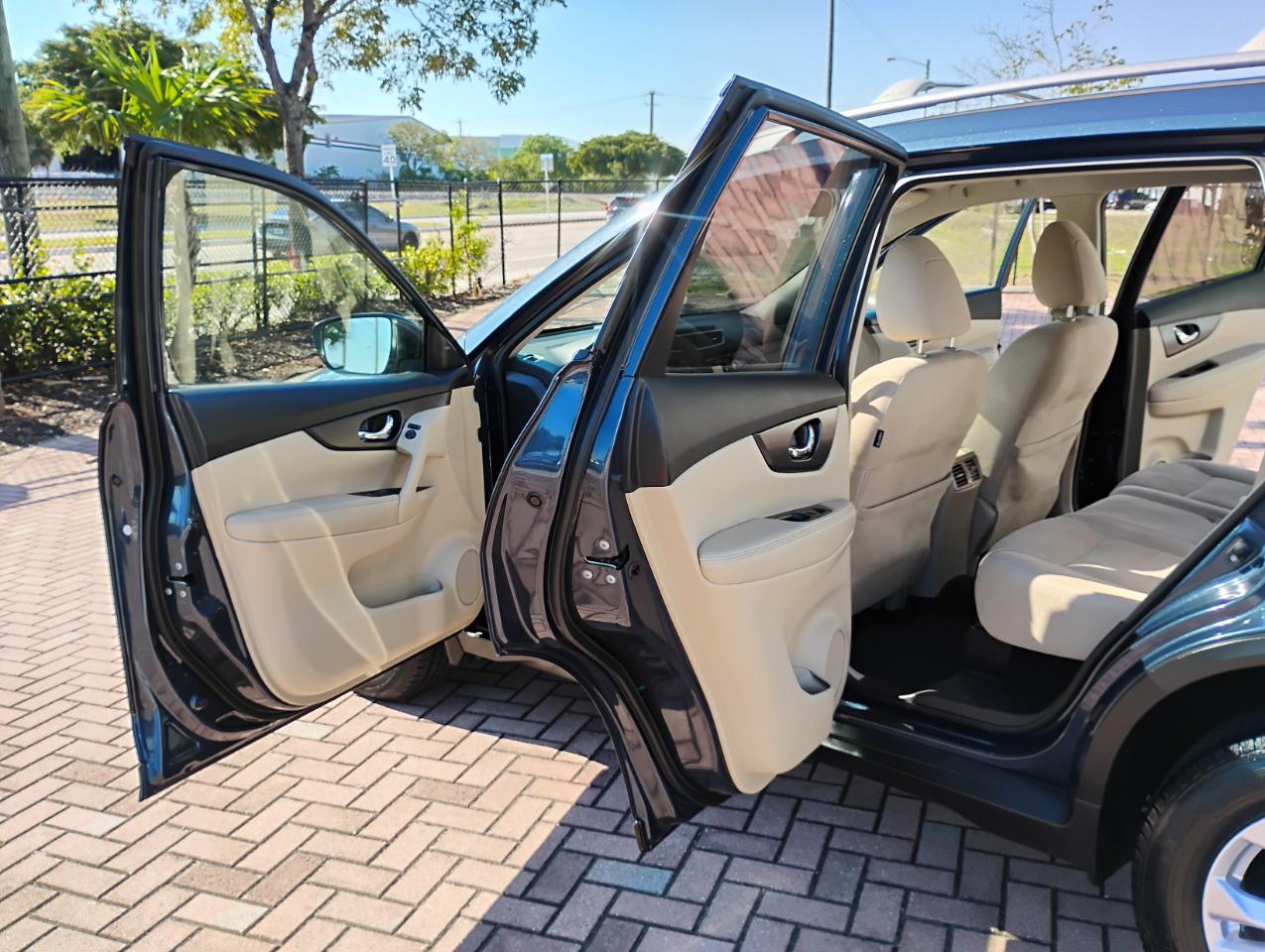 Nissan Rogue S 2WD 2016