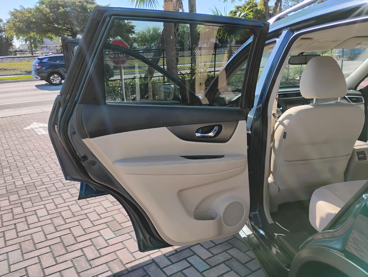 Nissan Rogue S 2WD 2016