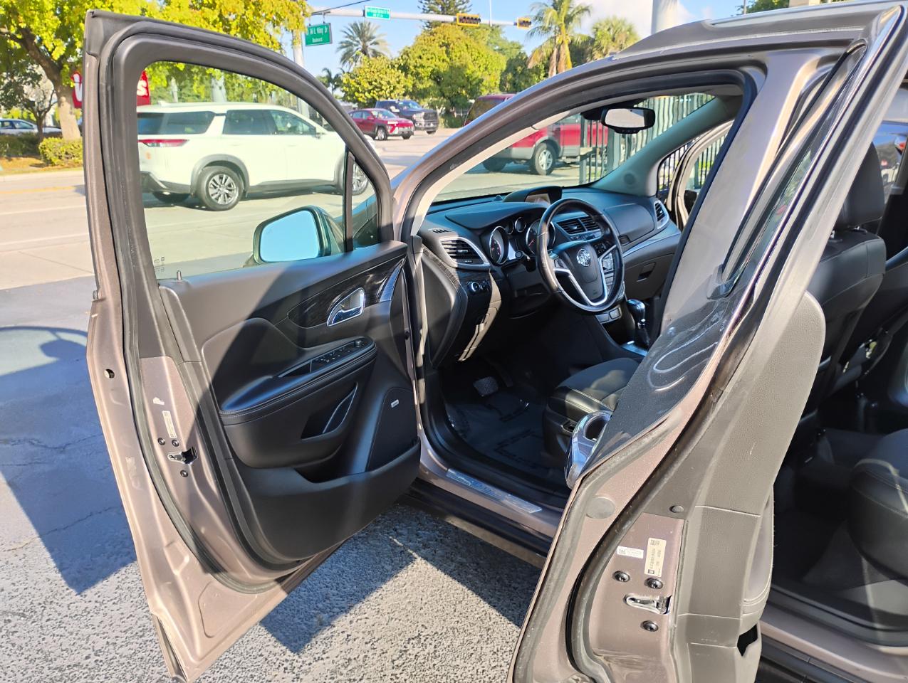 Buick Encore Convenience FWD 2014