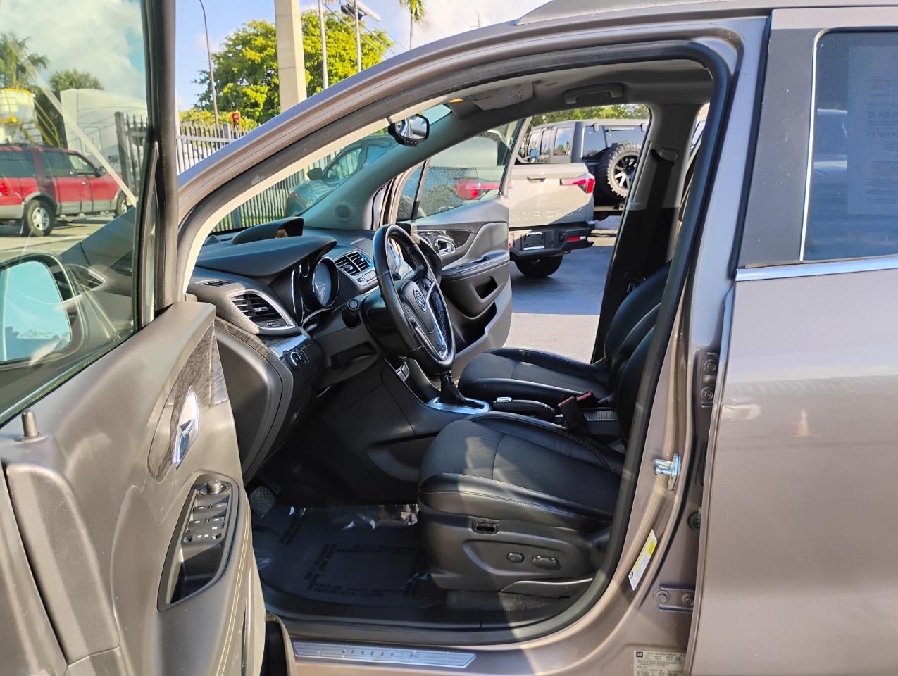 Buick Encore Convenience FWD 2014