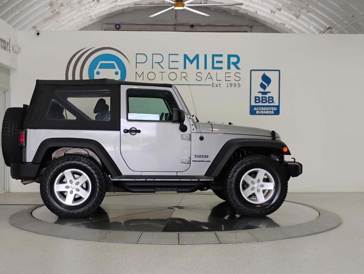 Jeep Wrangler Sport 4WD 2016