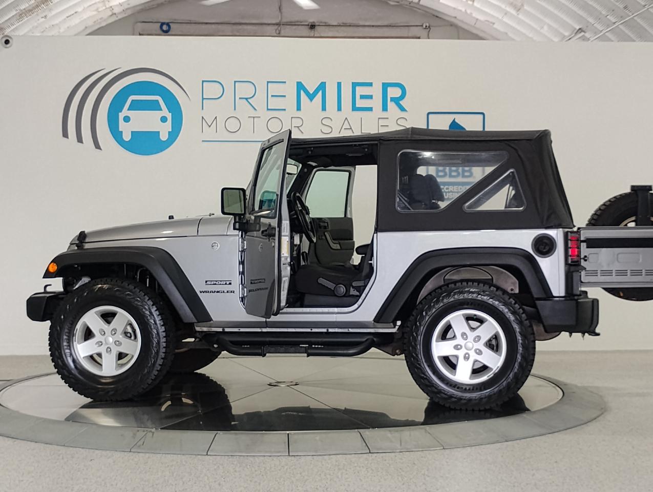 Jeep Wrangler Sport 4WD 2016