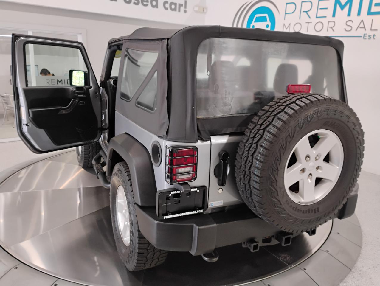 Jeep Wrangler Sport 4WD 2016