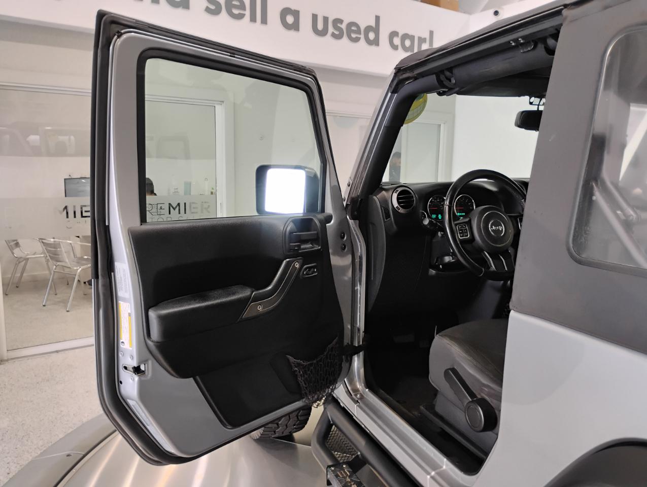 Jeep Wrangler Sport 4WD 2016