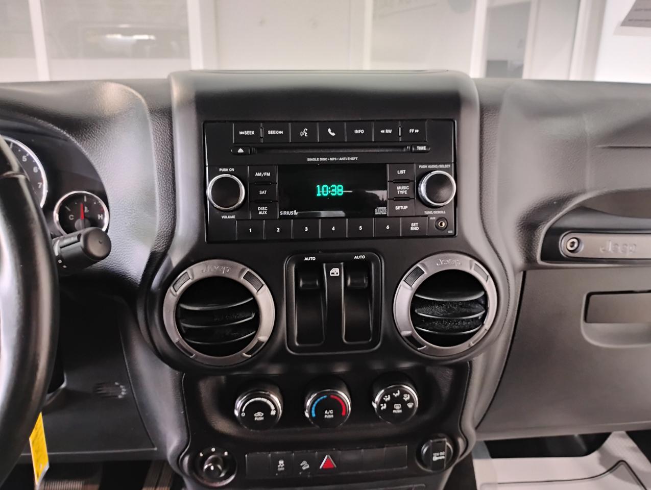 Jeep Wrangler Sport 4WD 2016