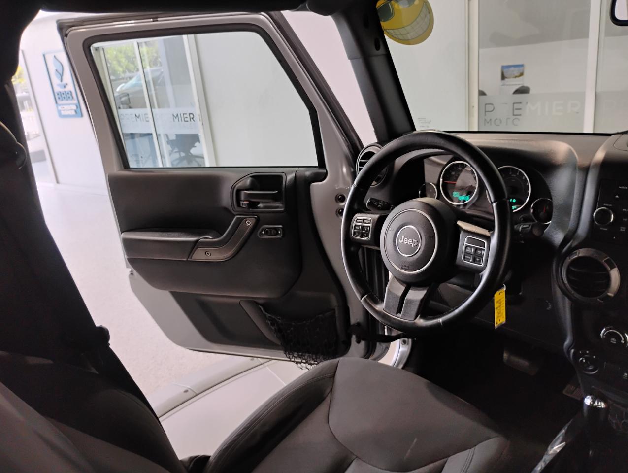 Jeep Wrangler Sport 4WD 2016