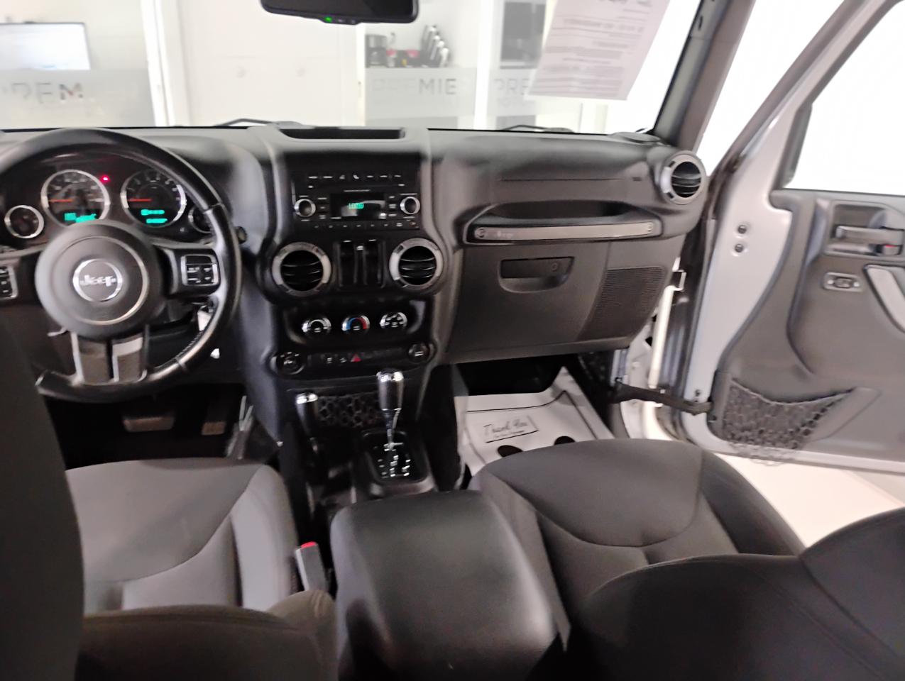 Jeep Wrangler Sport 4WD 2016