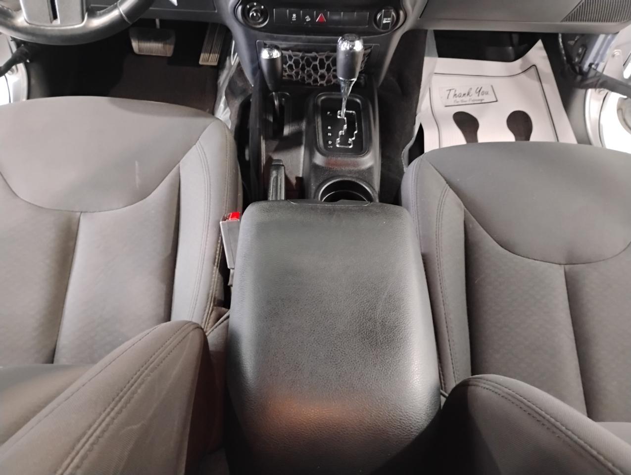 Jeep Wrangler Sport 4WD 2016