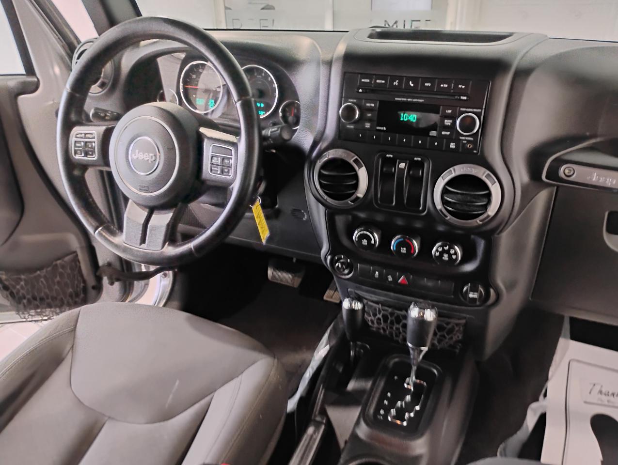 Jeep Wrangler Sport 4WD 2016