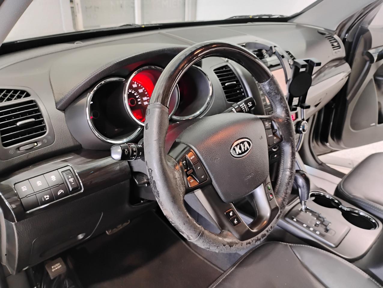 Kia Sorento SX 2WD 2012