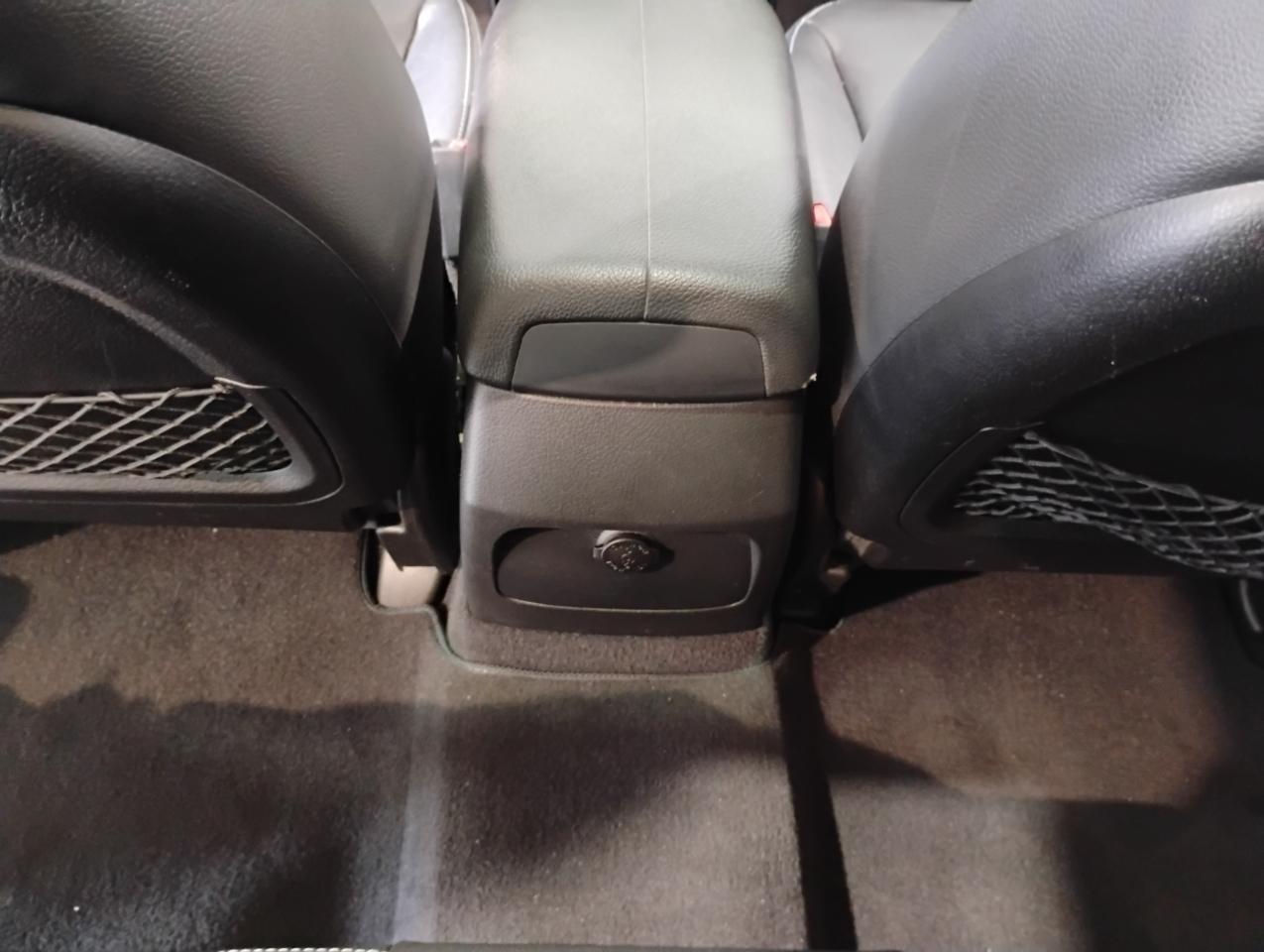 Kia Sorento SX 2WD 2012