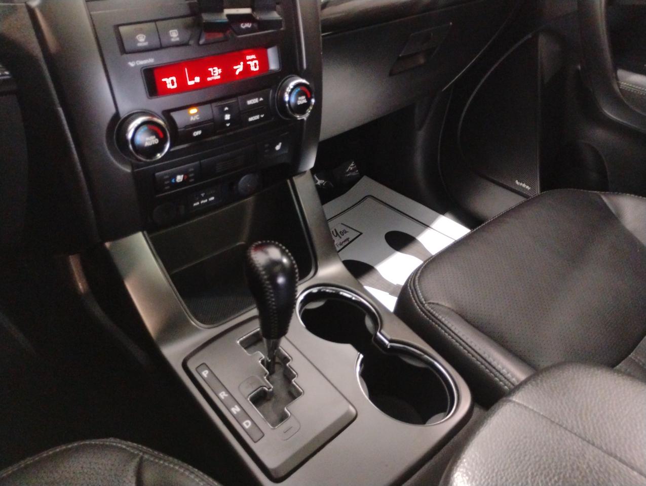 Kia Sorento SX 2WD 2012