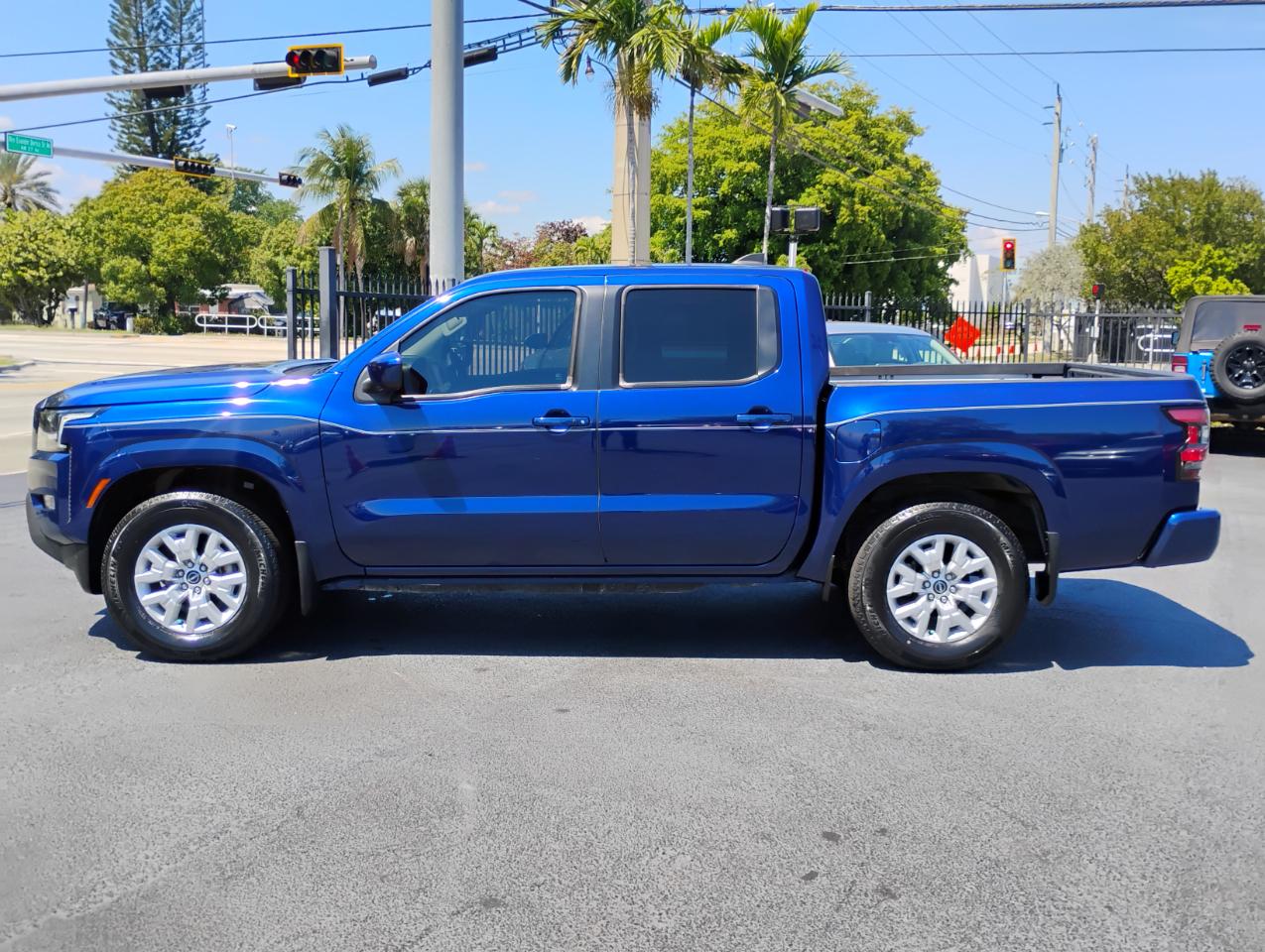 Nissan Frontier S Crew Cab 2WD 2023