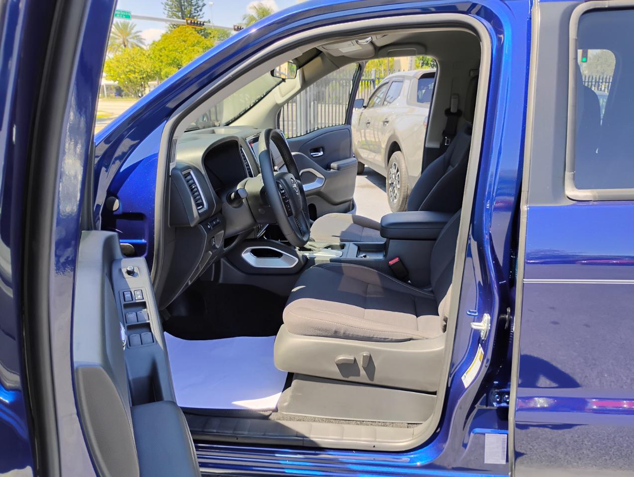 Nissan Frontier S Crew Cab 2WD 2023