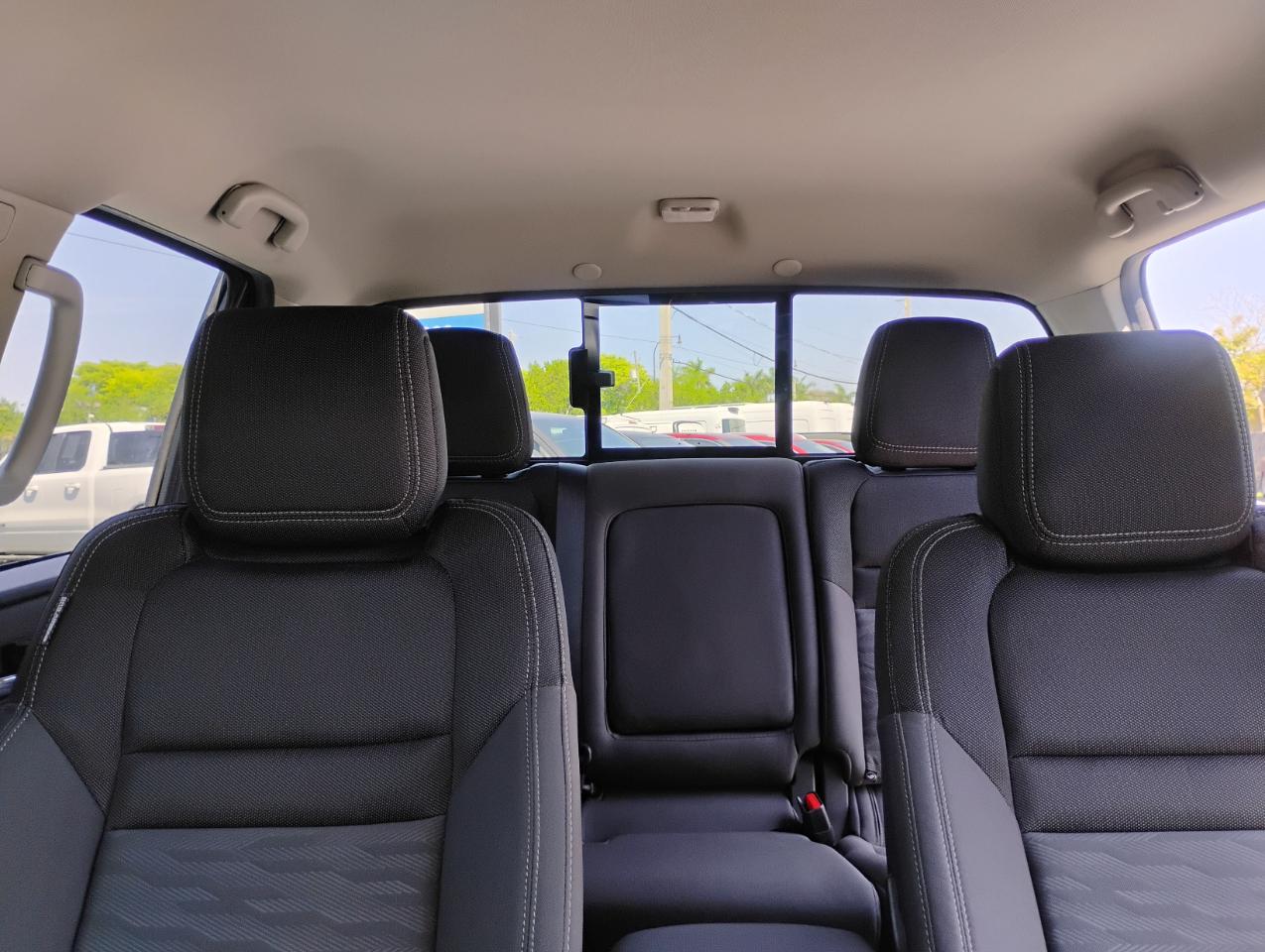 Nissan Frontier S Crew Cab 2WD 2023