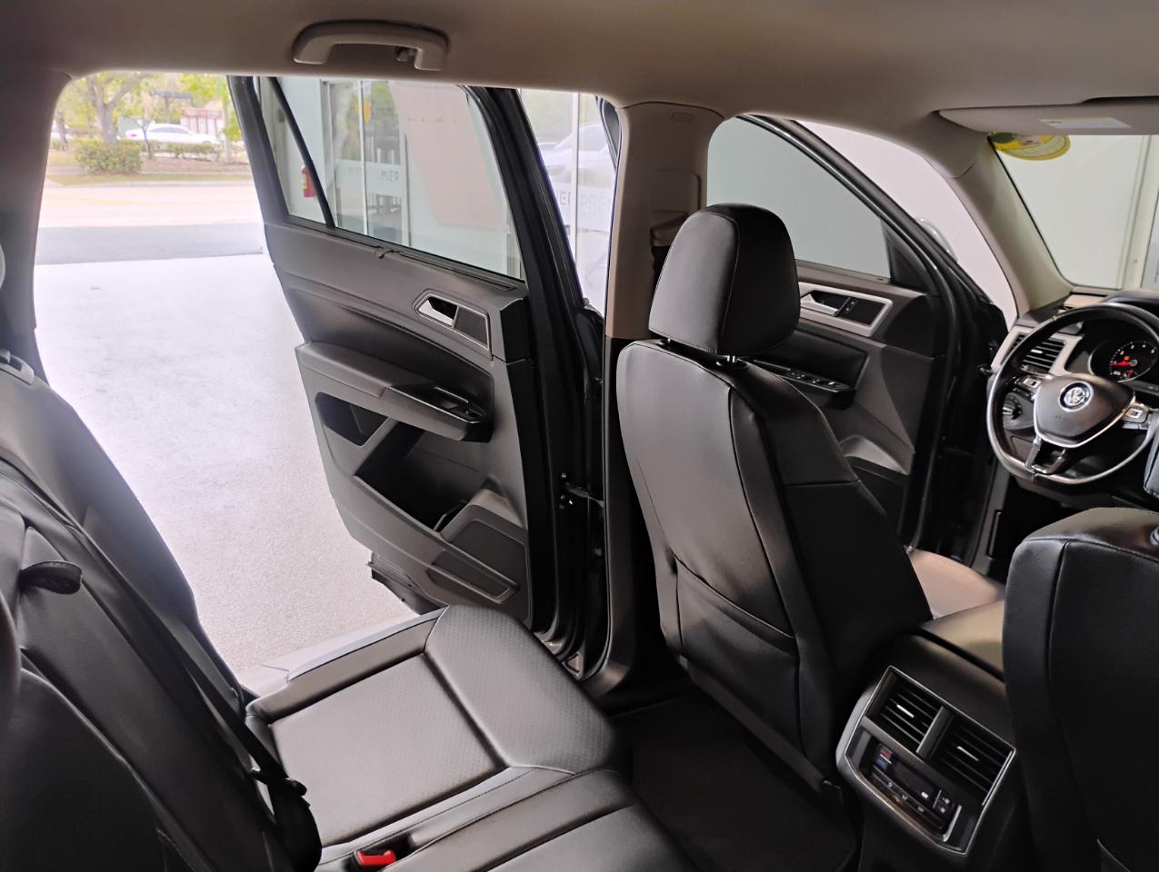 Volkswagen Atlas SE 2018