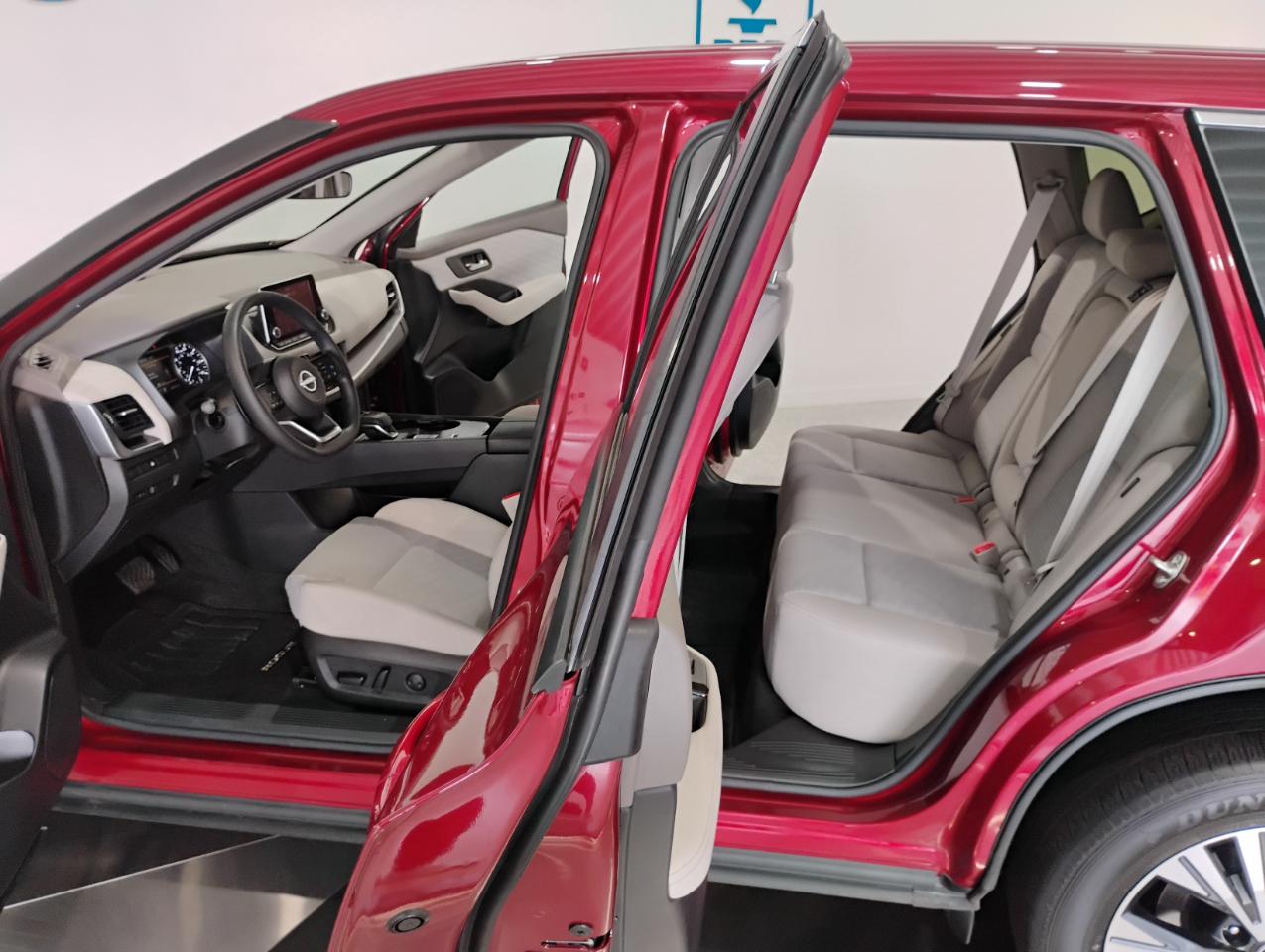 Nissan Rogue SV 2023