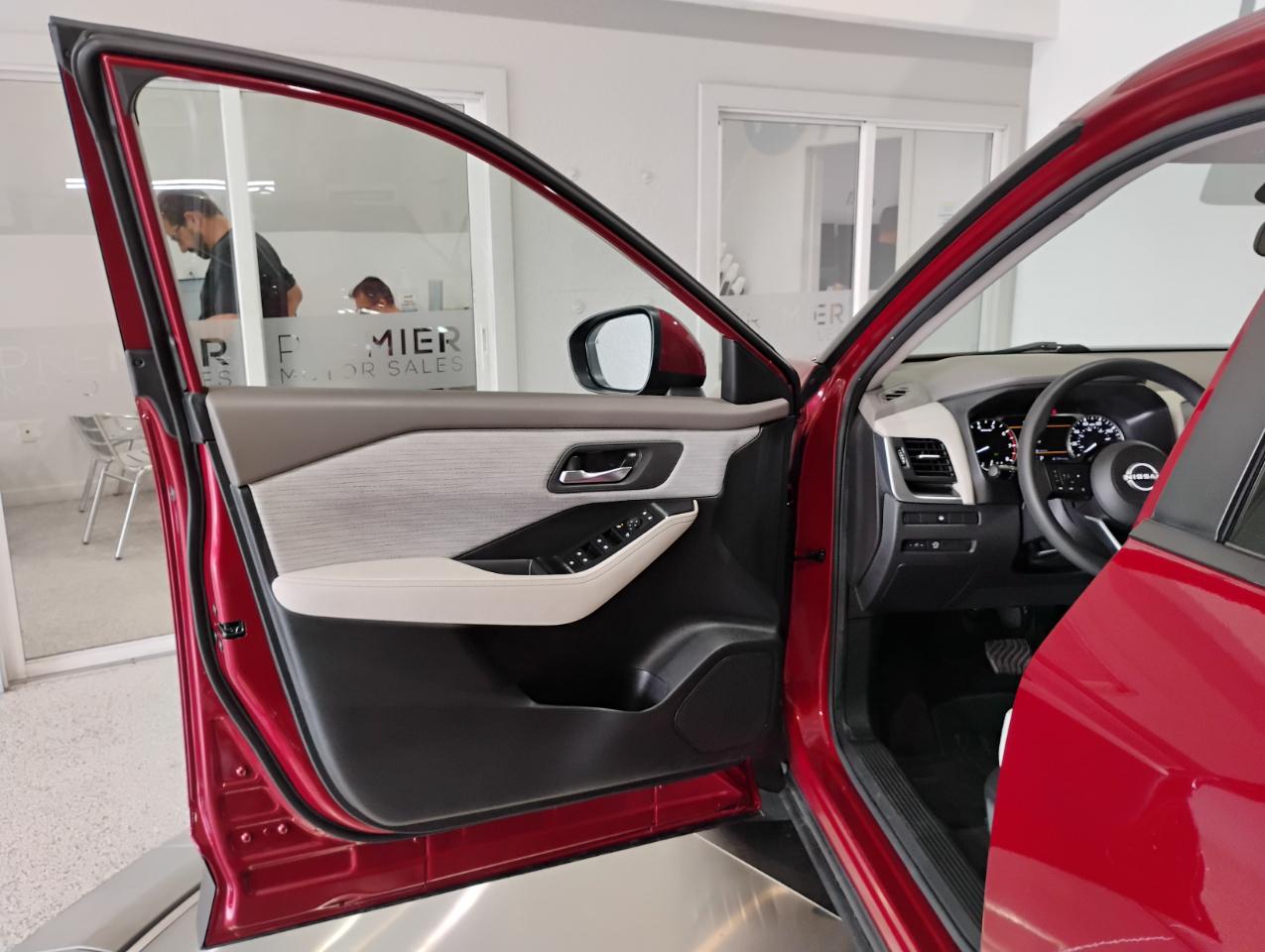 Nissan Rogue SV 2023