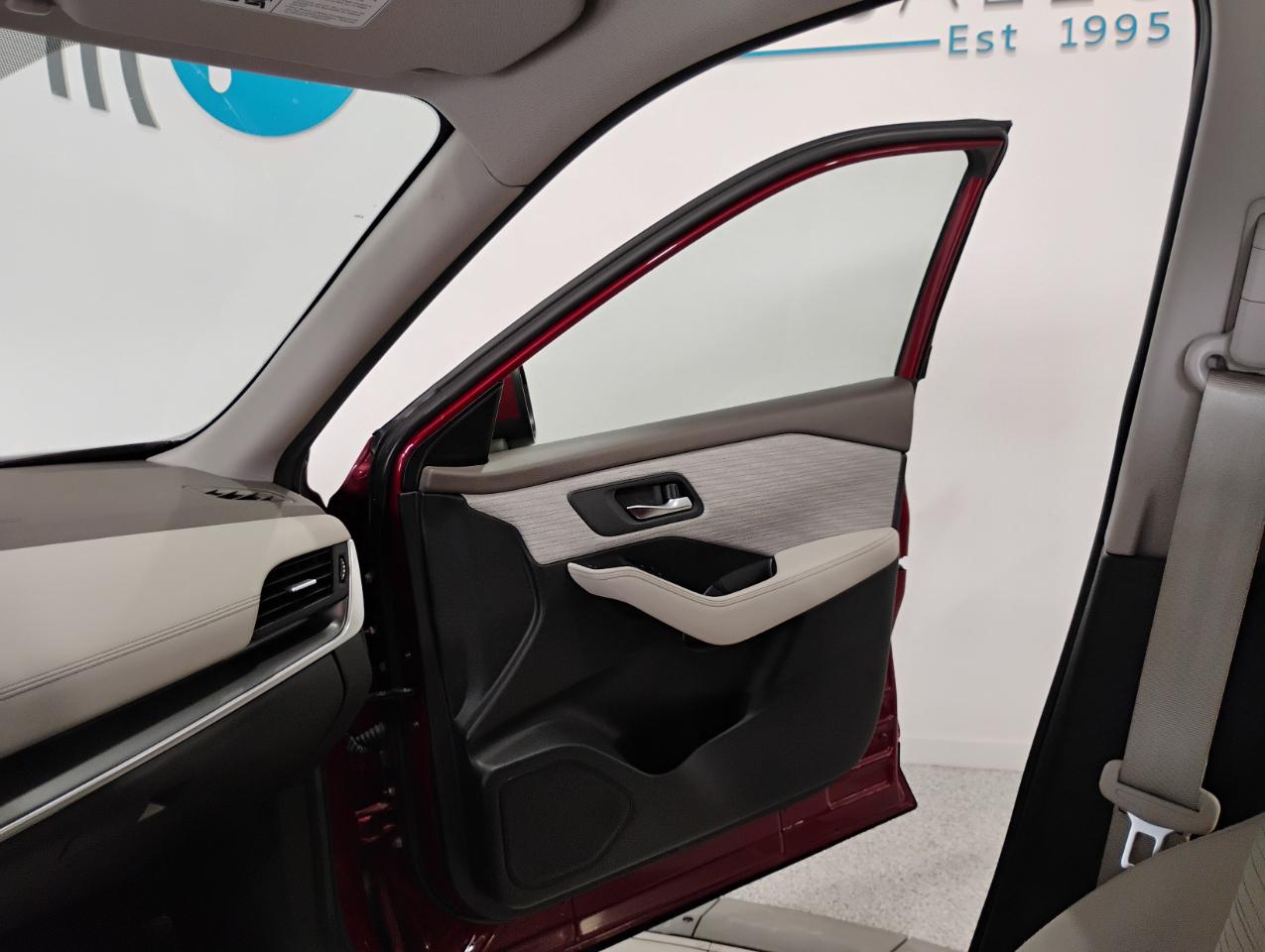 Nissan Rogue SV 2023