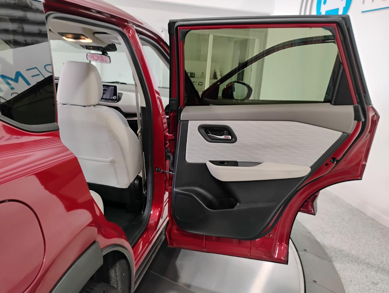 Nissan Rogue SV 2023