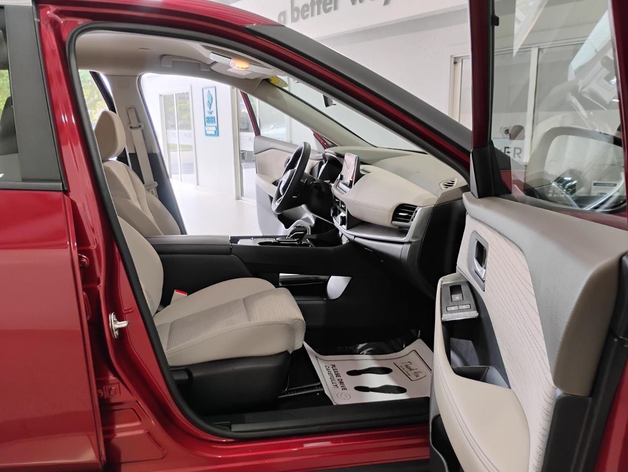 Nissan Rogue SV 2023