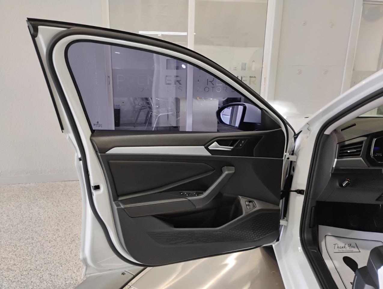 Volkswagen Jetta S 6M 2023