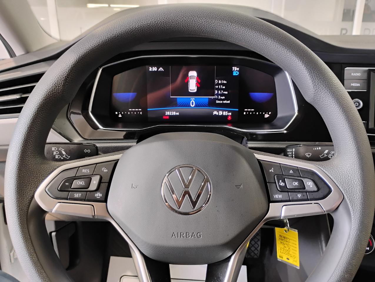 Volkswagen Jetta S 6M 2023