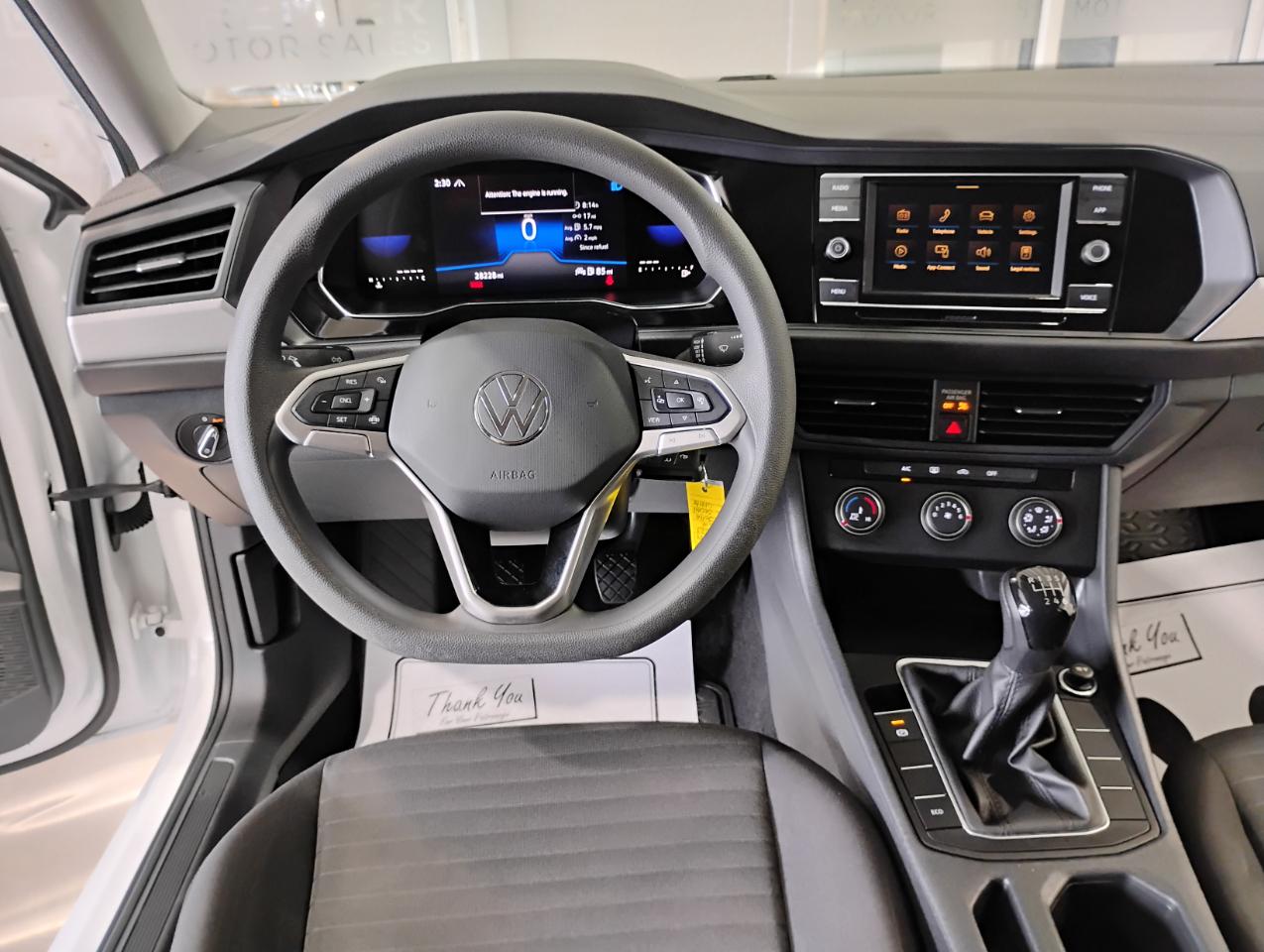 Volkswagen Jetta S 6M 2023