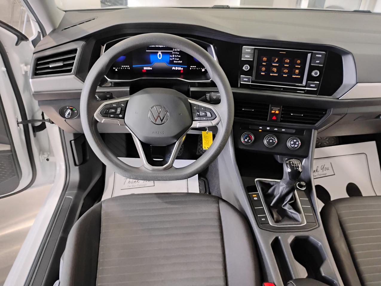 Volkswagen Jetta S 6M 2023
