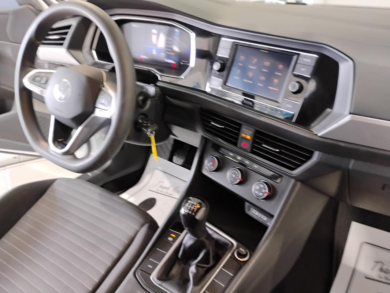 Volkswagen Jetta S 6M 2023