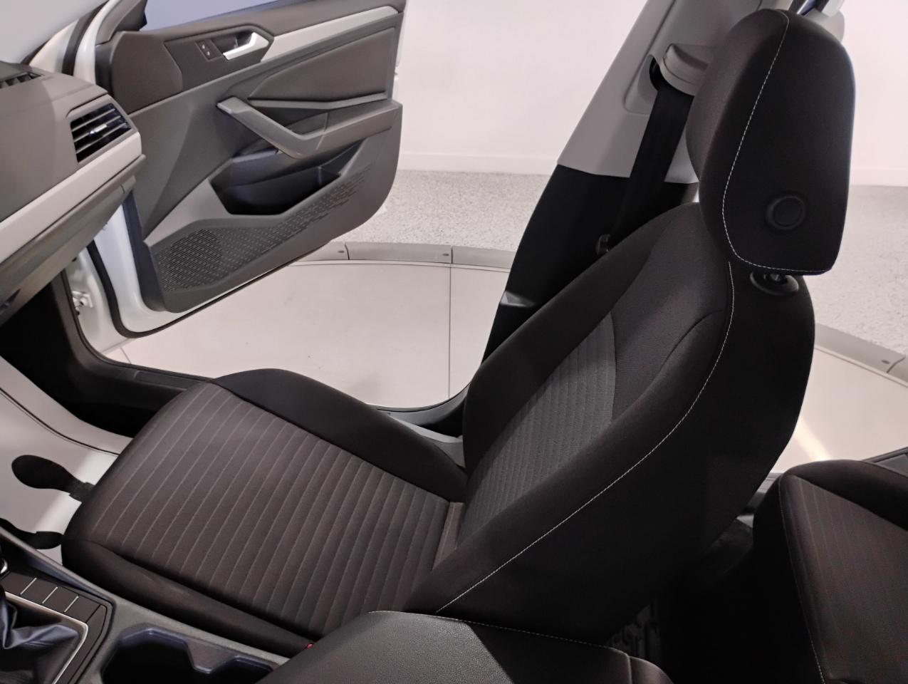 Volkswagen Jetta S 6M 2023