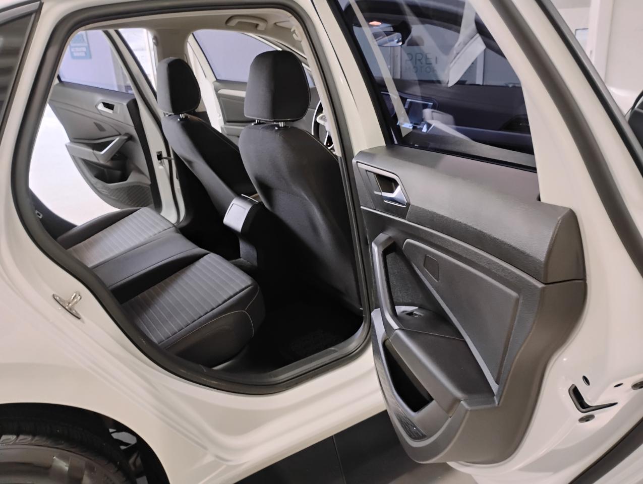 Volkswagen Jetta S 6M 2023